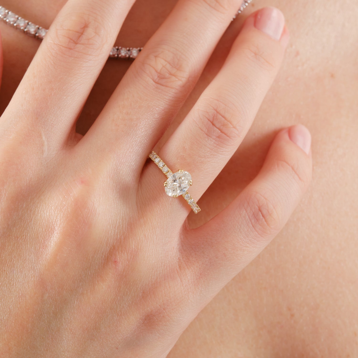 LABBRİLL OVAL YÜZÜK / LB-00001